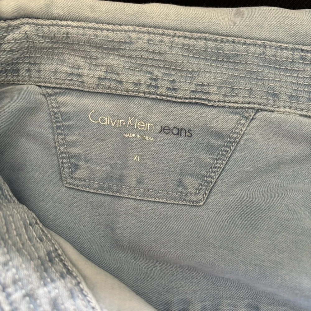 Calvin Klein 100% Cotton Button down - Picture 4 of 7